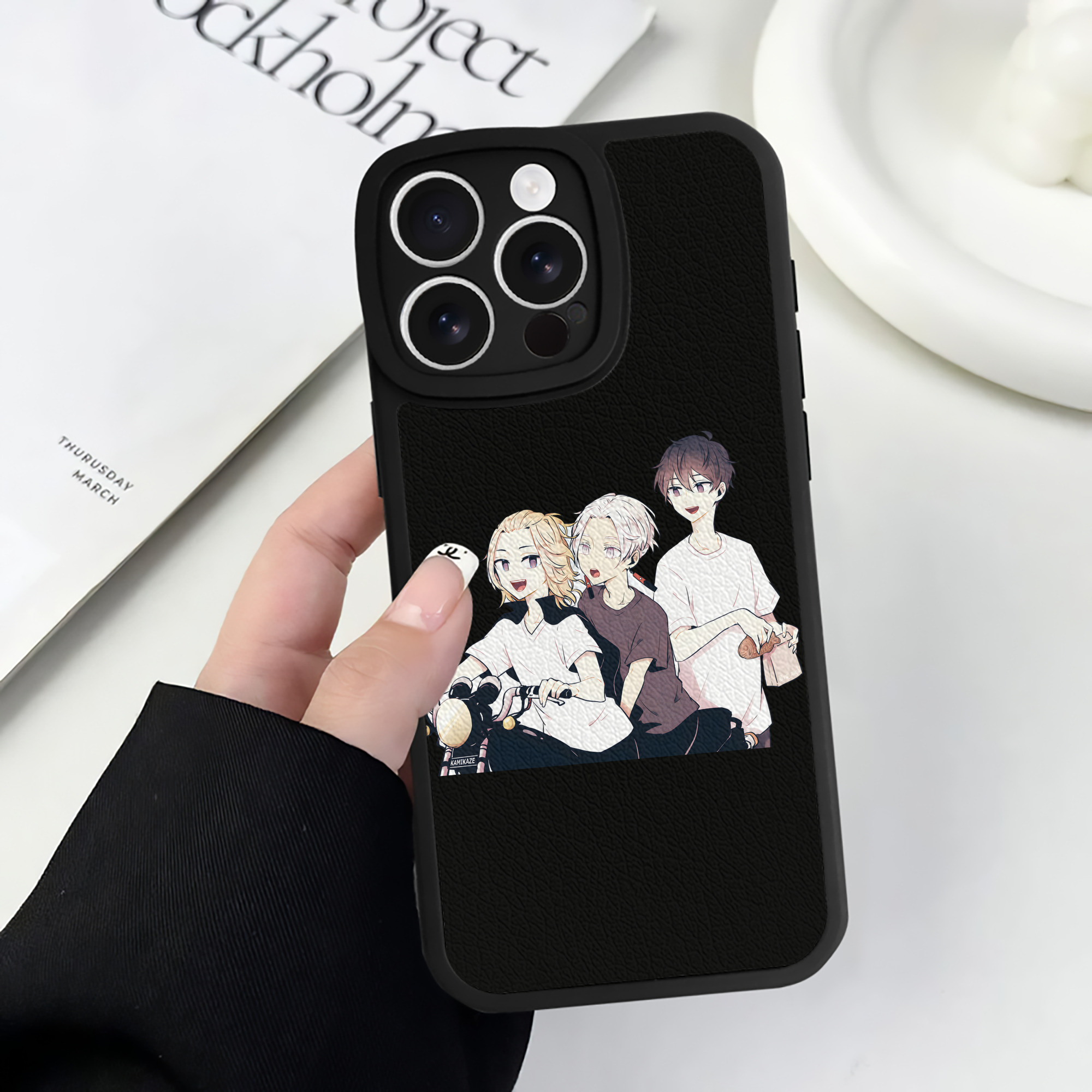 （画像用） 東京リベンジャーズ Tokyo Revengers 【iPhone 16シリーズ対応】シリコンスマホケース（レザー調） 材質：シリコン